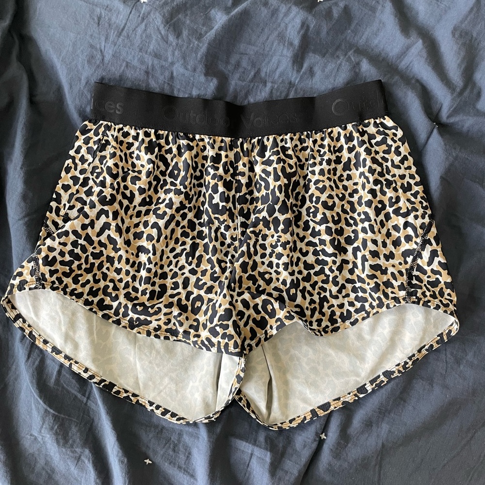 Outdoor Voice Relay 3” Short in Cheetah print